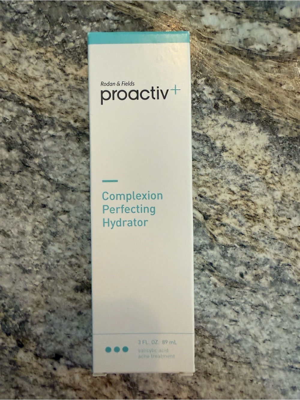Proactiv Complexion Perfecting Hydrator – White/Teal